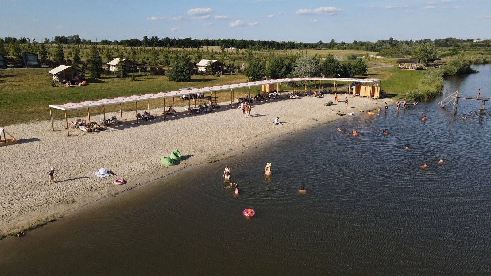 Купальне озеро